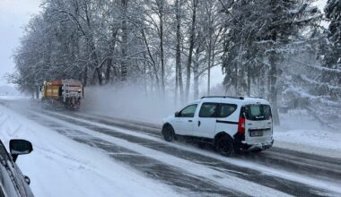 Snow and ice on roads throughout Latvia Friday morning / Article