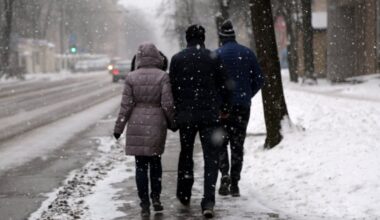 Latvians still can't get much satisfaction / Article