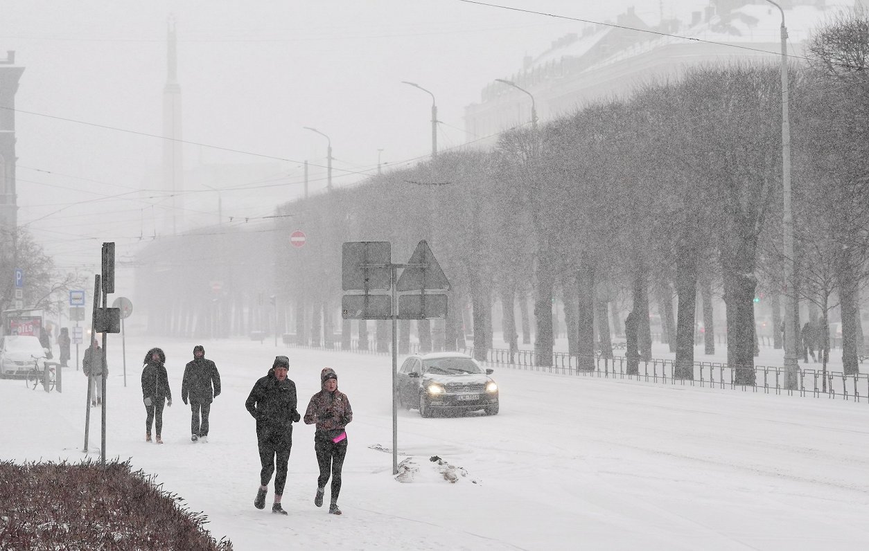 Especially difficult driving around Rīga on Saturday morning / Article