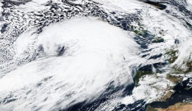 Travel Shutdown as Storm Éowyn Batters Ireland and Northern UK
