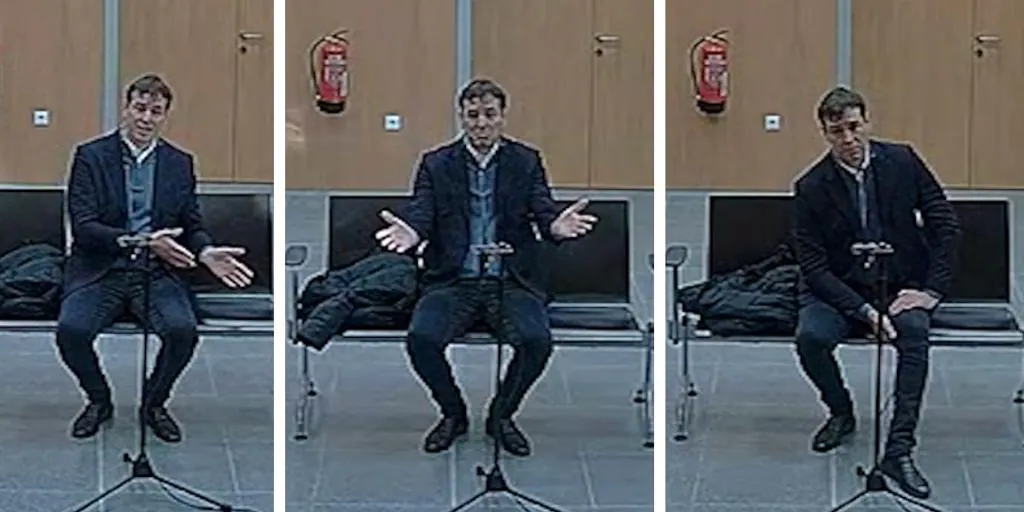 su oficina, la entrevista y la oferta de trabajo