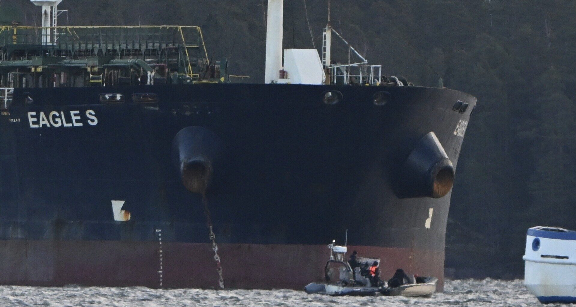 Oil Tanker Linked to Subsea Cable Damage Has Serious Deficiencies, Finland Says