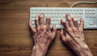 Latvian Economics Ministry to watch employees' screen time / Article
