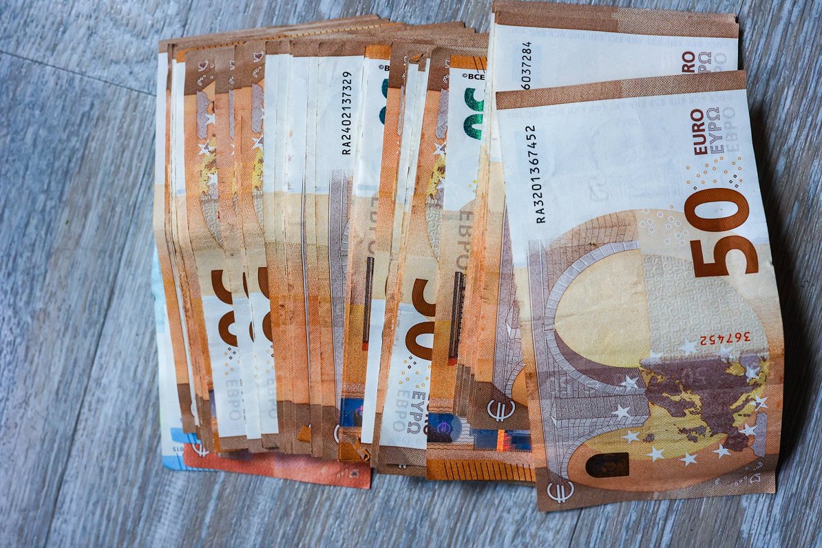 Eiro naudas banknotes