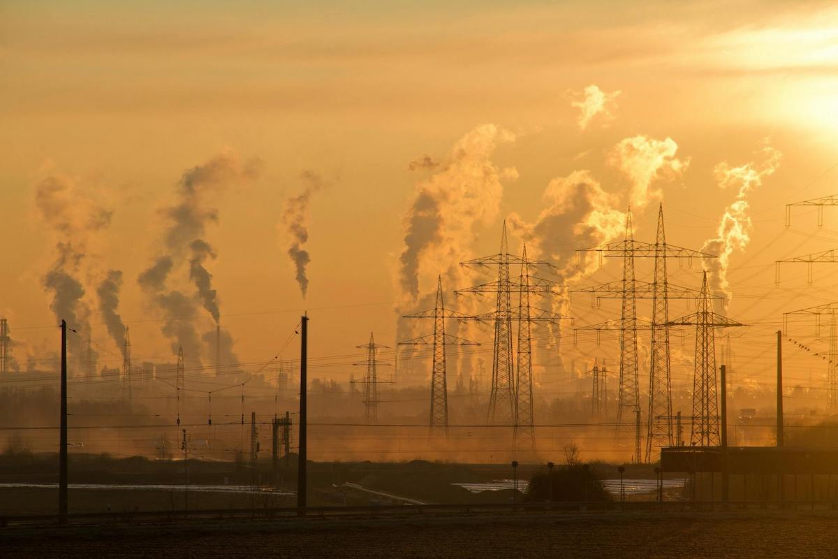 electric towers and air pollution