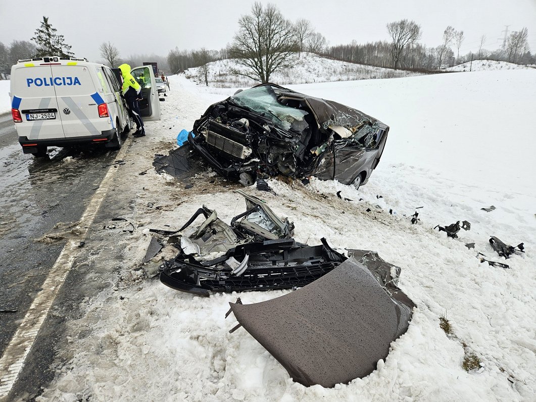 Two fatalities in big crash on Ventspils highway Friday / Article