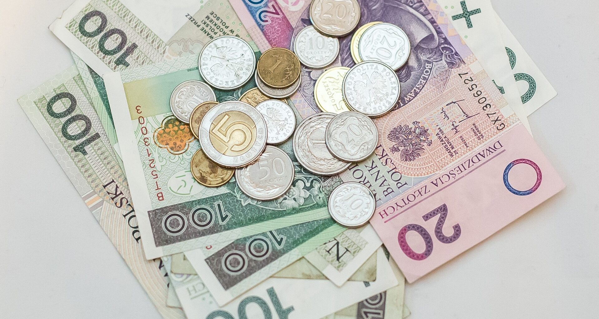 Dodatek dopełniający do renty socjalnej w 2025 roku - zasady i wniosek