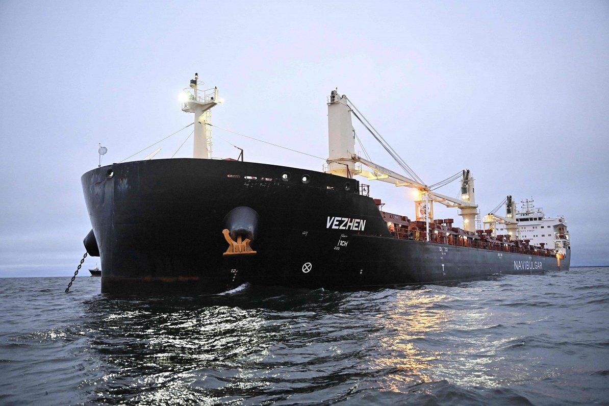 Latvia sends divers to site of Baltic Sea cable damage / Article