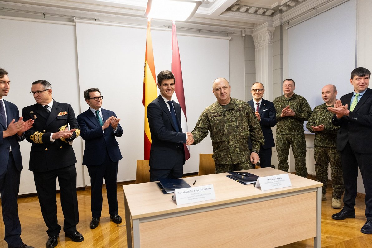 Latvija par 373 miljoniem eiro iegādāsies 42 kājnieku kaujas mašīnas “ASCOD”