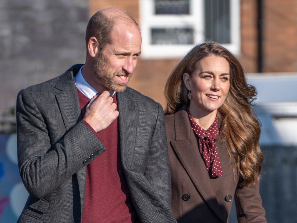 Princess Beatrice's Royal Family Promotion During Christmas Walk