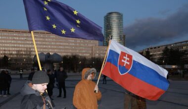 Členstvo Slovenska v EÚ a NATO nemôže byť spochybňované, vyzývajú predsedovia samosprávnych krajov - Domáce - Správy