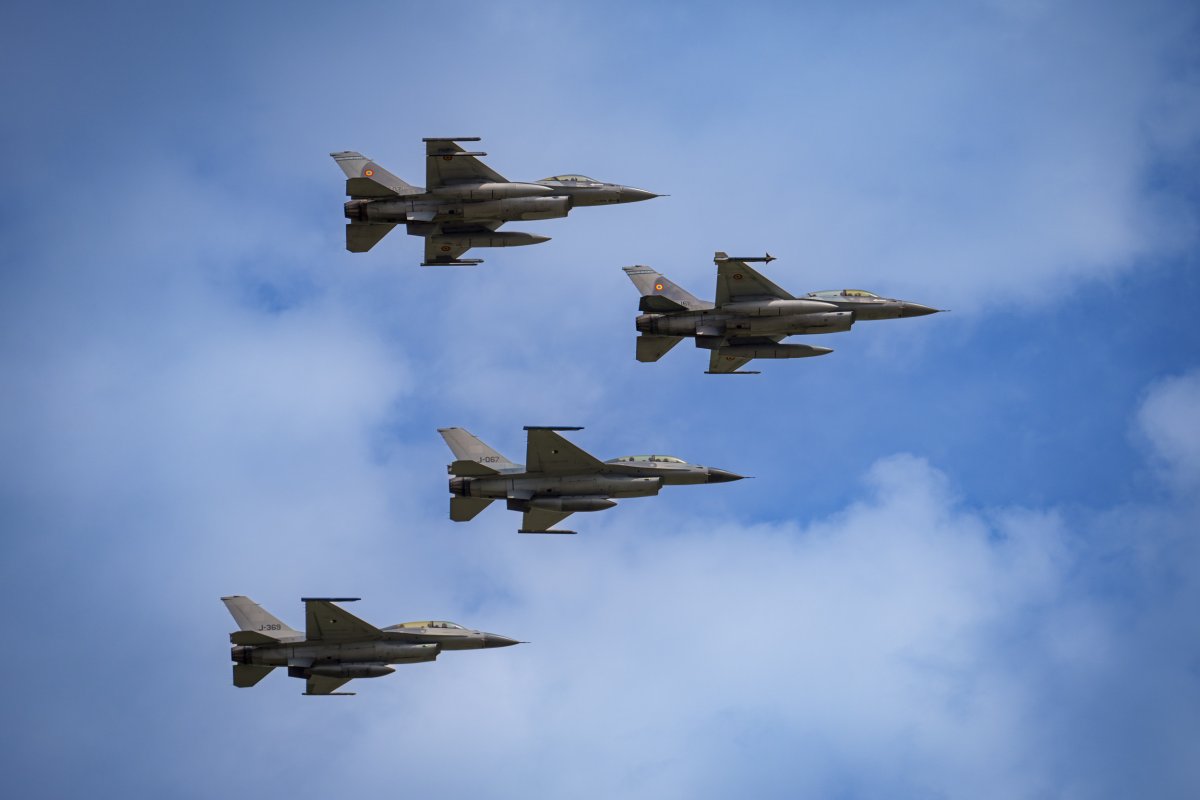 Romania's F-16 Jets In International Exhibition