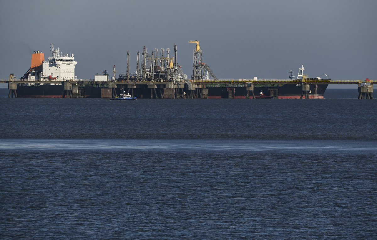 Russian Tanker With 40,000 Tons of Oil
