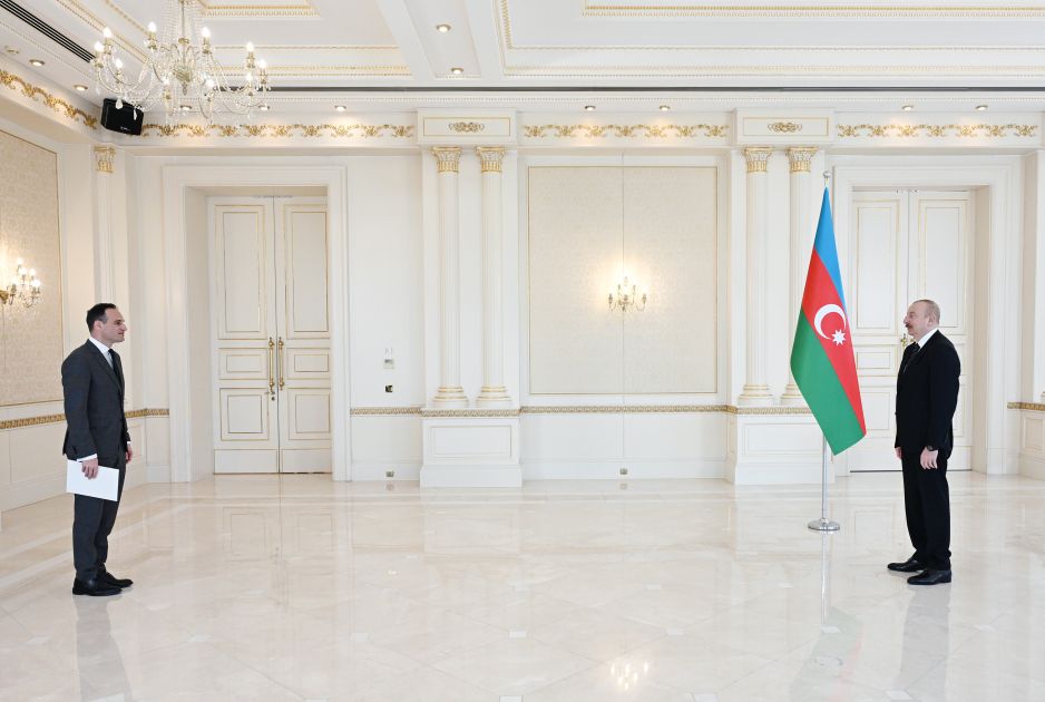 President Ilham Aliyev receives credentials of Slovenia
