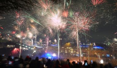 Tausende feiern Silvester in Hamburg - ein Toter bei Böllerunfall | NDR.de - Nachrichten