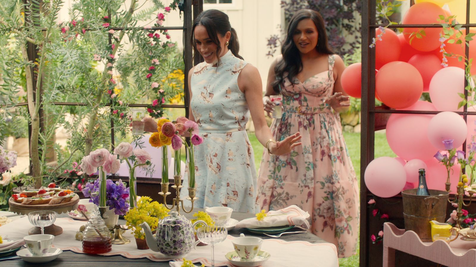 (R-L) Meghan, Duchess of Sussex and Mindy Kaling. Pic: Netflix