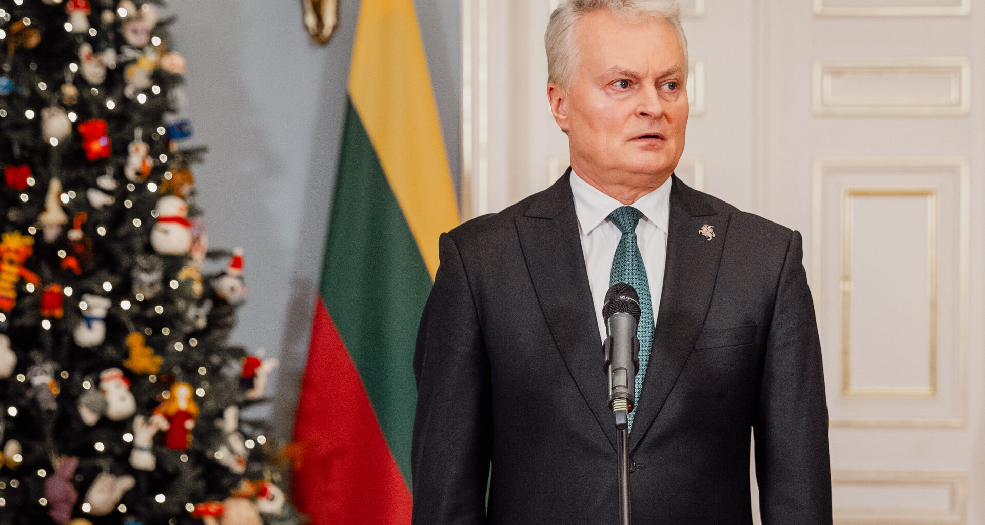 Nausėda pasveikino šalies sentikius ir stačiatikius su šv. Kalėdomis