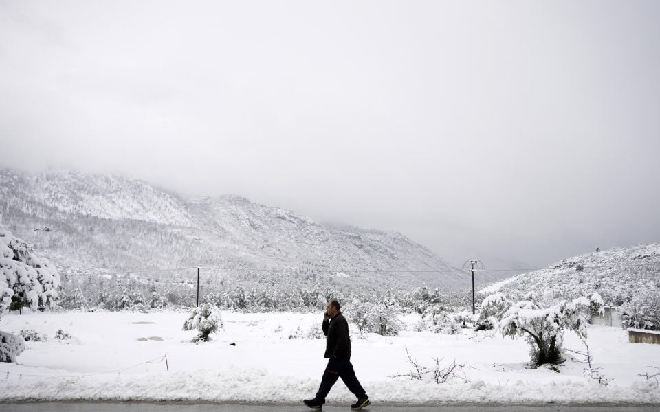 Northern Greece braces for severe weather; school closures, snow chains ordered