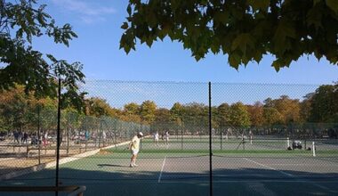 près du Sénat, les splendides courts de tennis du jardin de Luxembourg bientôt à nouveau accessibles ?