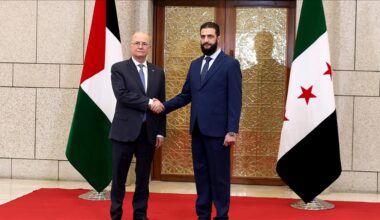 Palestinian premier meets Syrian administration leader in Damascus