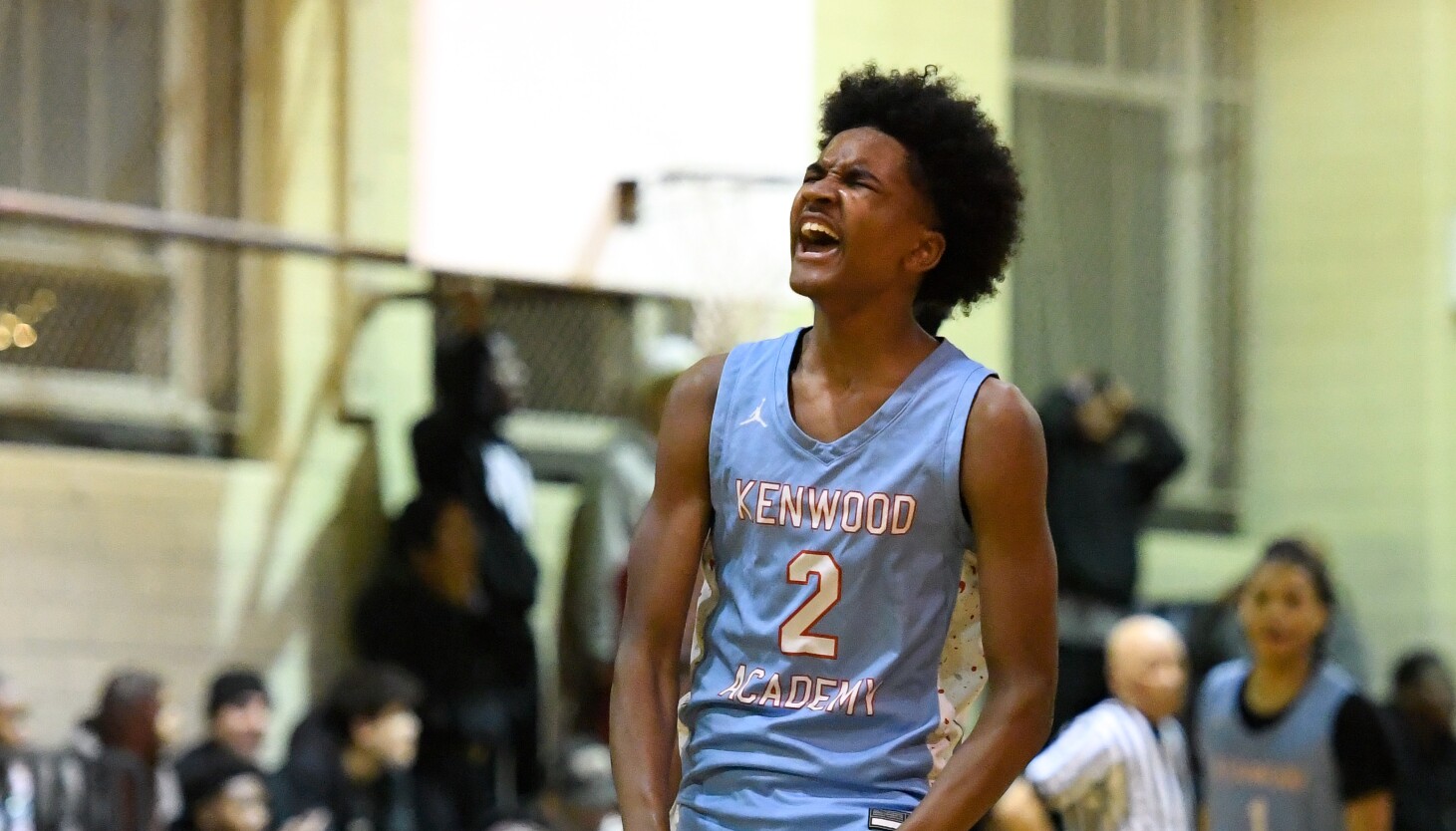 Kenwood survives Lincoln Park's hostile environment, clinches top seed in city playoffs