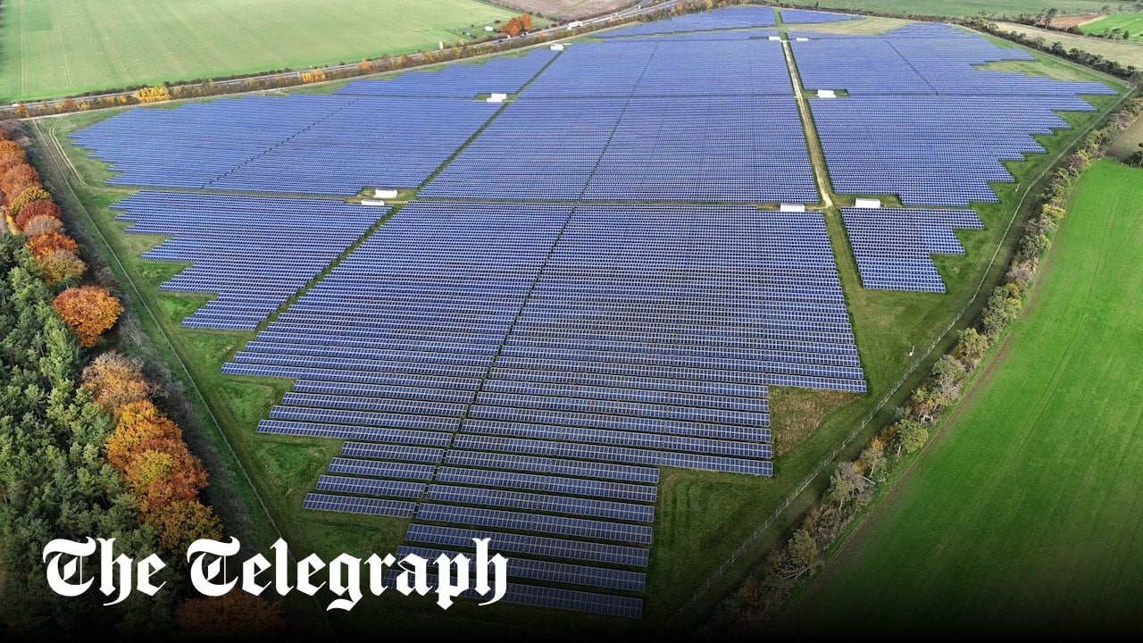 Miliband approves huge solar farm being built by major Labour donor