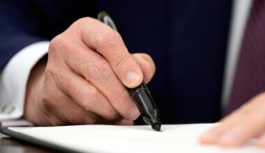 Trump signs executive order on developing artificial intelligence 'free from ideological bias'