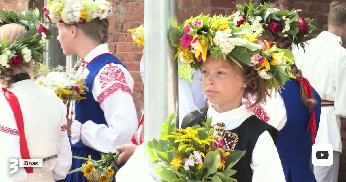Lai nenoģībtu! Skolēni dziesmu svētku mēģinājumos varēs ņemt uzkodas; būs arī citi jaunumi