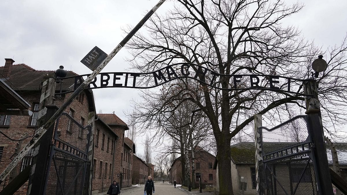 Le monde entier commémore le 80e anniversaire de l'Holocauste