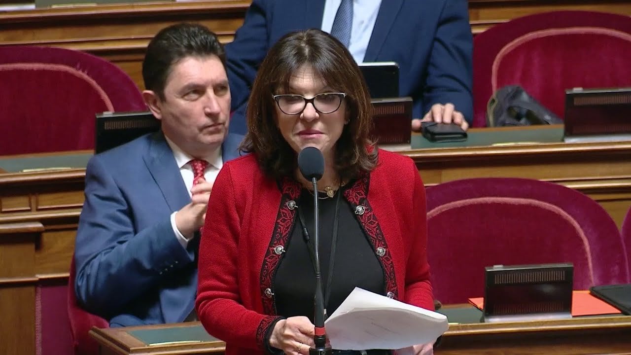 Le Sénat supprime les avantages accordés aux anciens présidents de la République et Premiers ministres