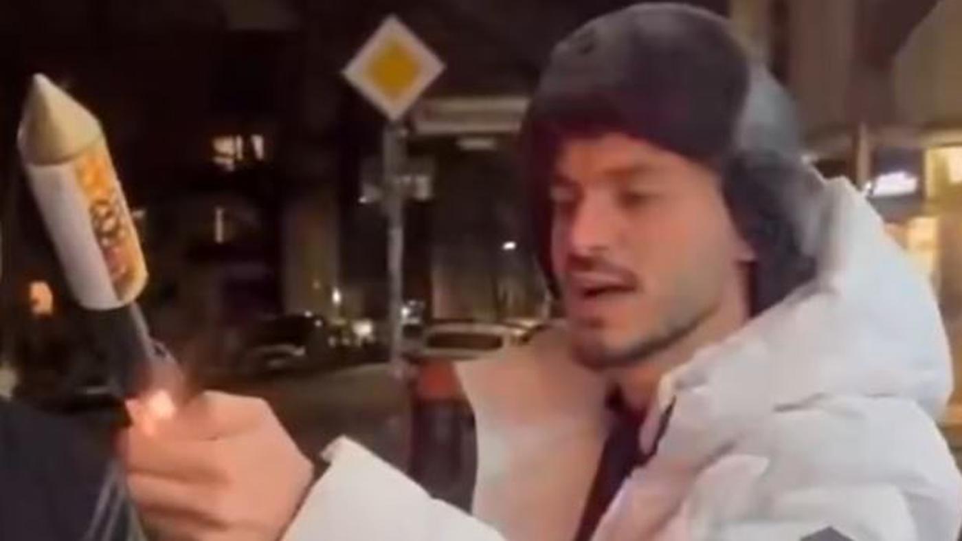 Polizei nimmt arabischen Influencer am Flughafen BER fest