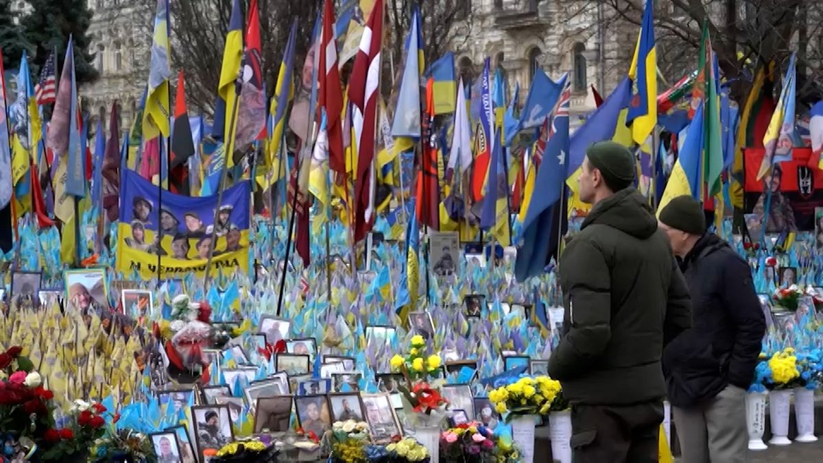 Ukraine's 'avoiders' try to dodge being drafted into a bloody war