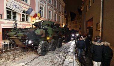 OTSEFOTOD | Üksused ja lahingutehnika on kohal. Tallinna südames toimub kaitseväe paraadi peaproov