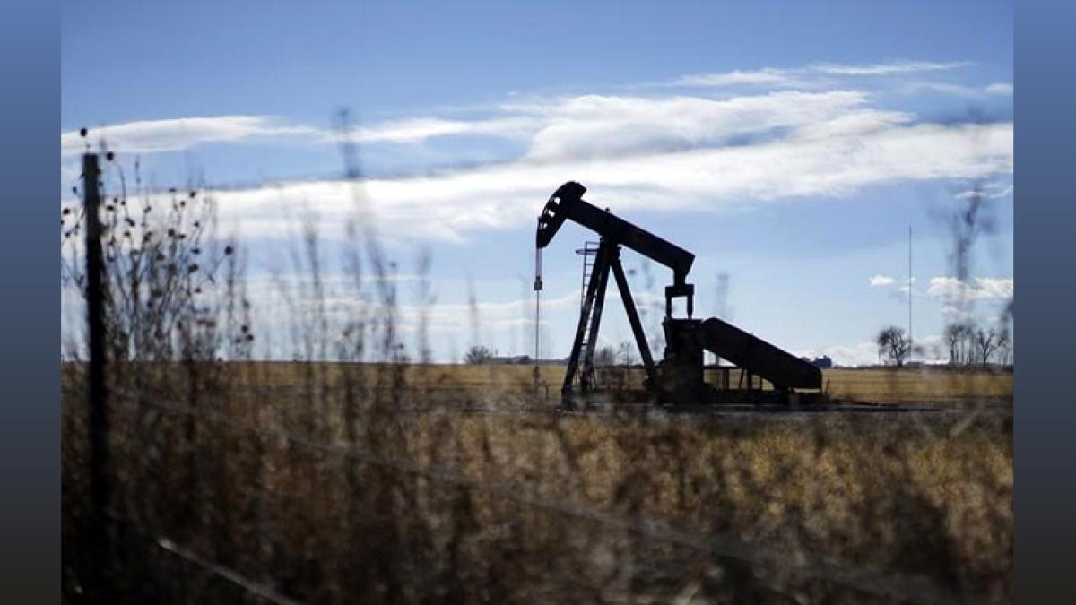 Crude Oil Futures Rise on Spot Demand - PTI