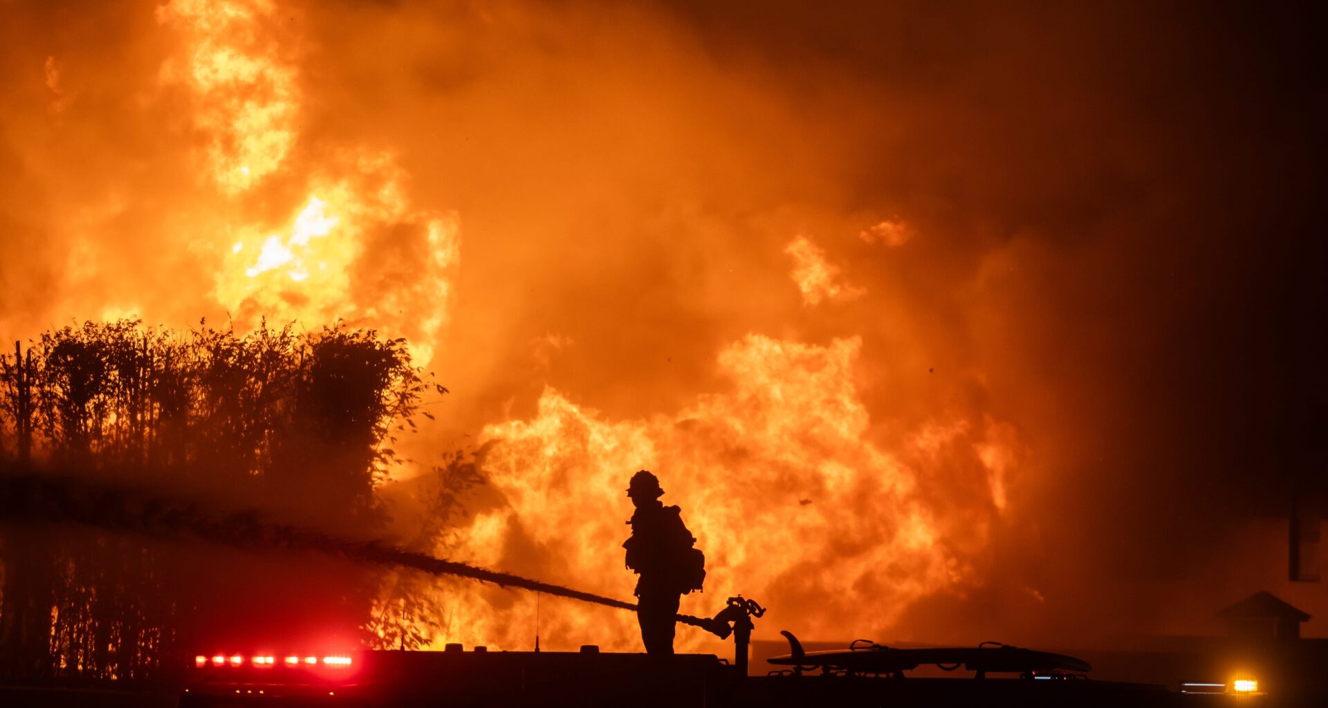 Calif. lawmakers want oil, gas companies to pay for natural disasters