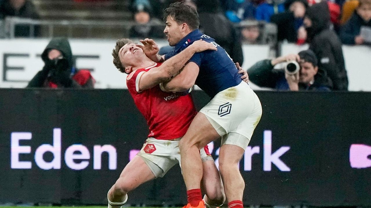 Six Nations: Ireland impresses, France steamrolls Wales and Scotland survives in Round 1