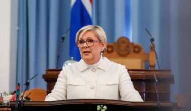 Alþingi set: President quotes Norwegian proverb