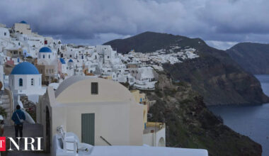Greece earthquakes: What tourists need to know as Santorini declares emergency