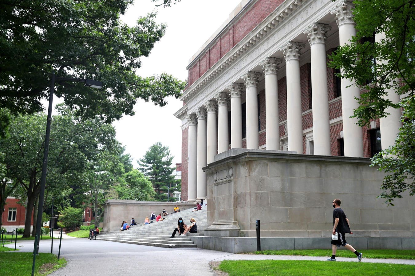 How To Help College-Bound Students Build AI Literacy