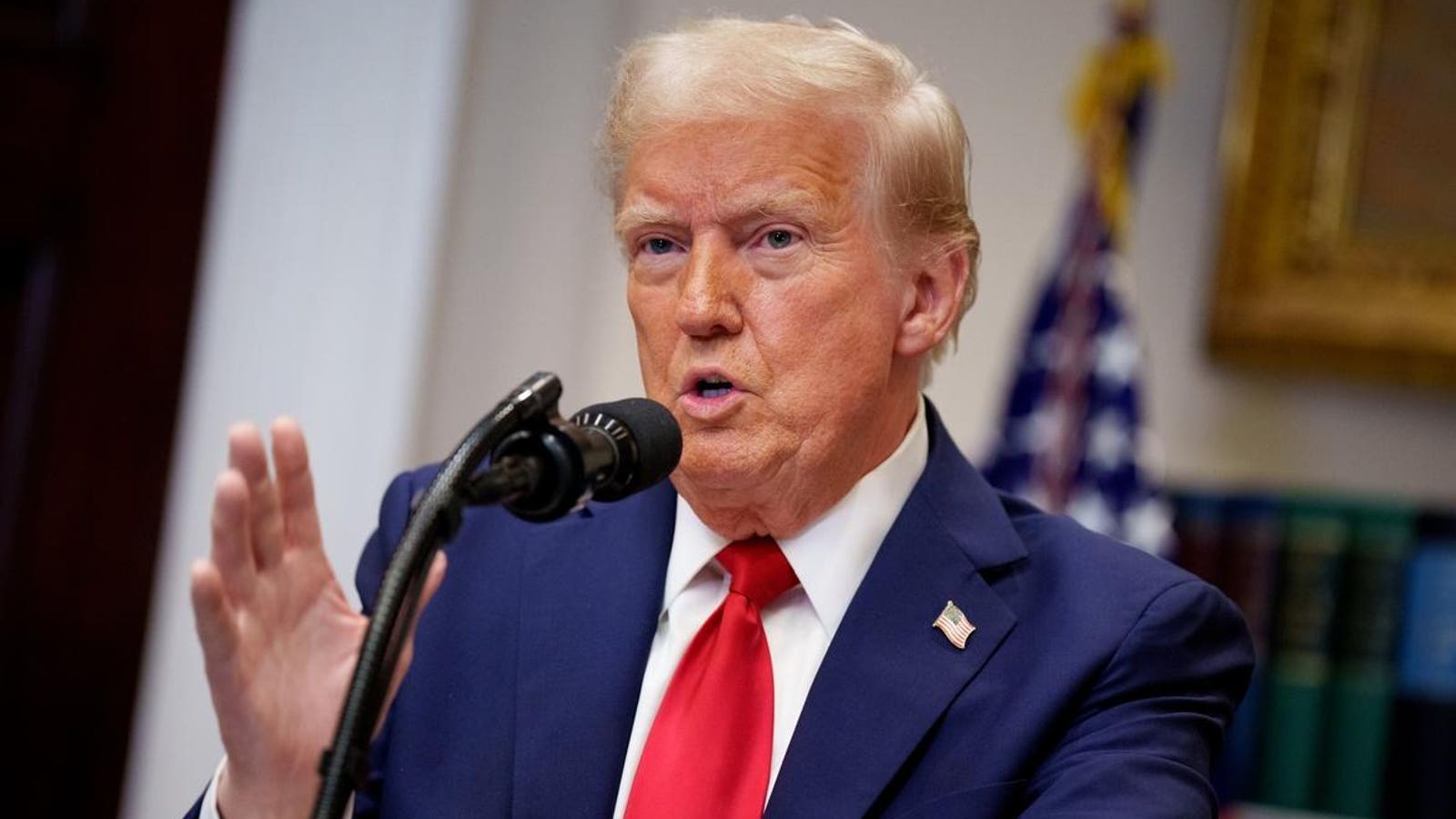 Trump Picks Chiefs To Win Super Bowl