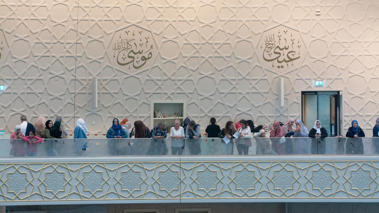 Muslime in Deutschland: Muslimische Community verliert Vertrauen in die Politik