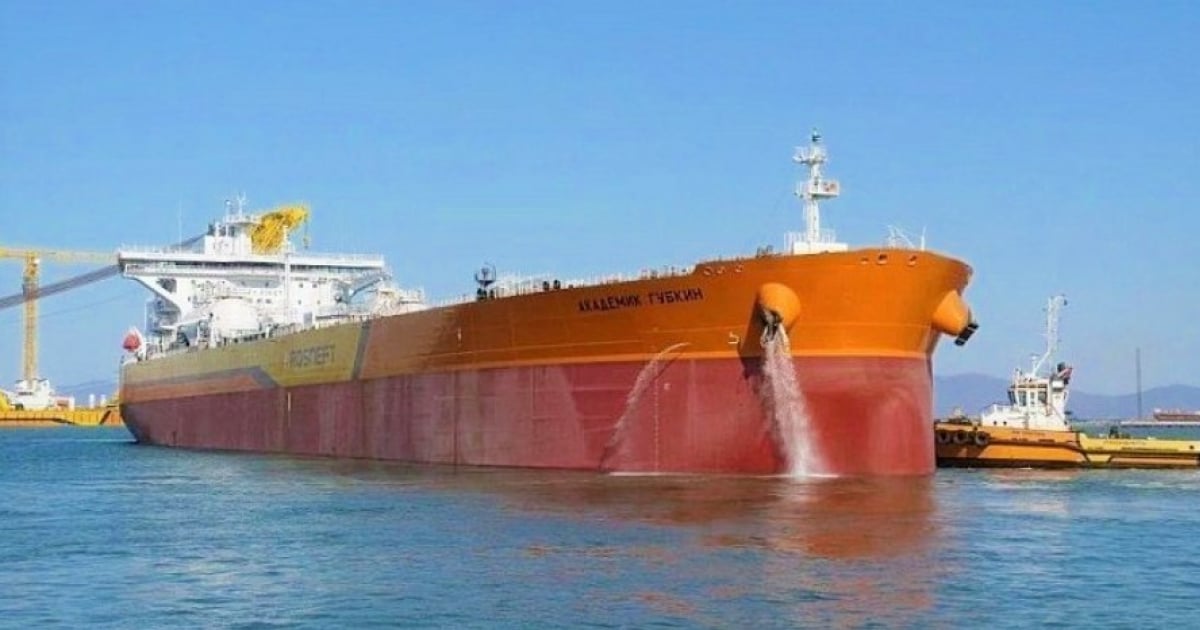Russia sends 100,000 tons of crude oil to Cuba on U.S.-sanctioned ship