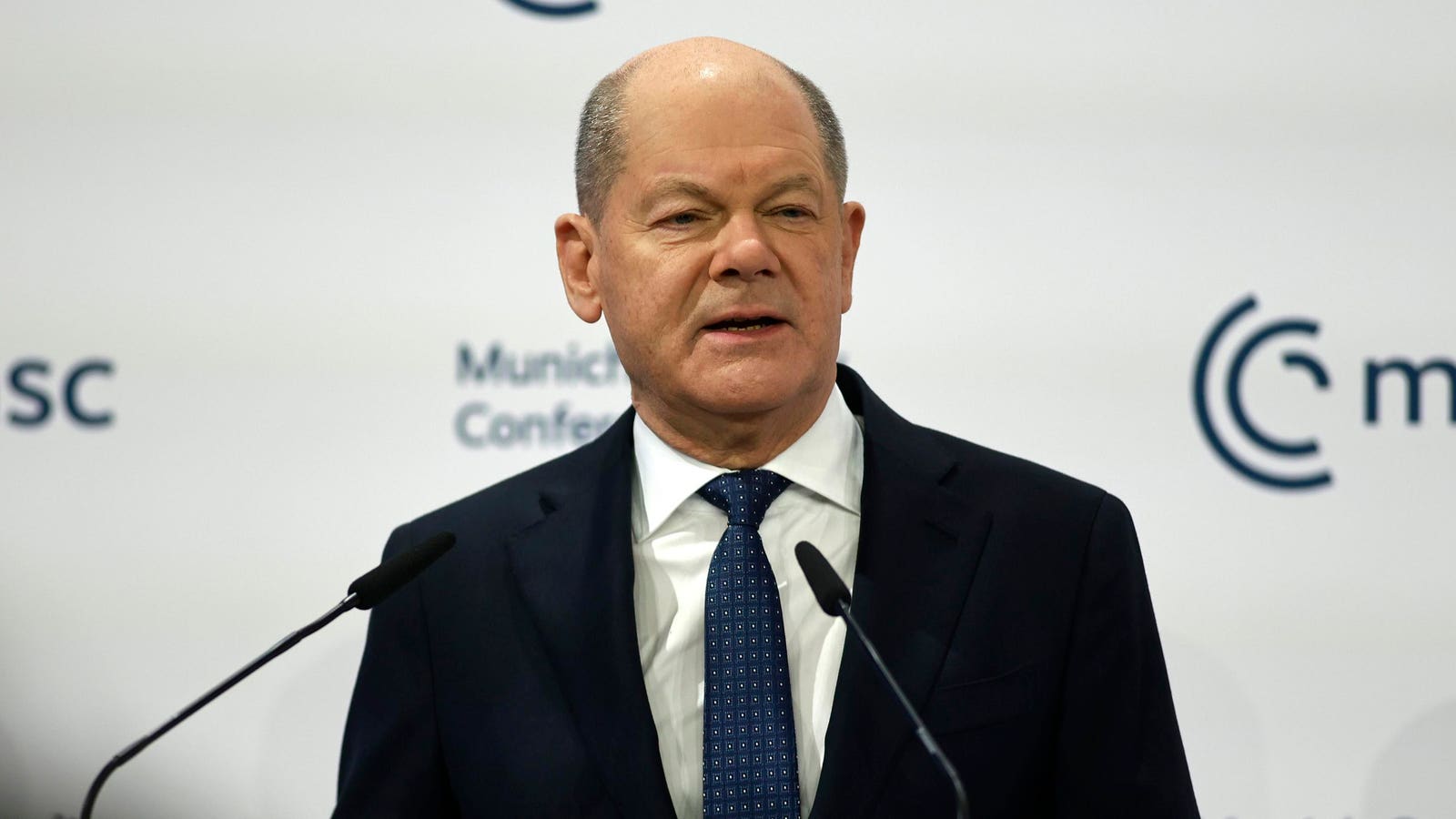 German Chancellor Olaf Scholz Rebukes JD Vance In Speech