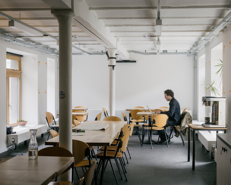 Greenpeace Belgium HQ / archipelago - Interior Photography, Dining room, Chair