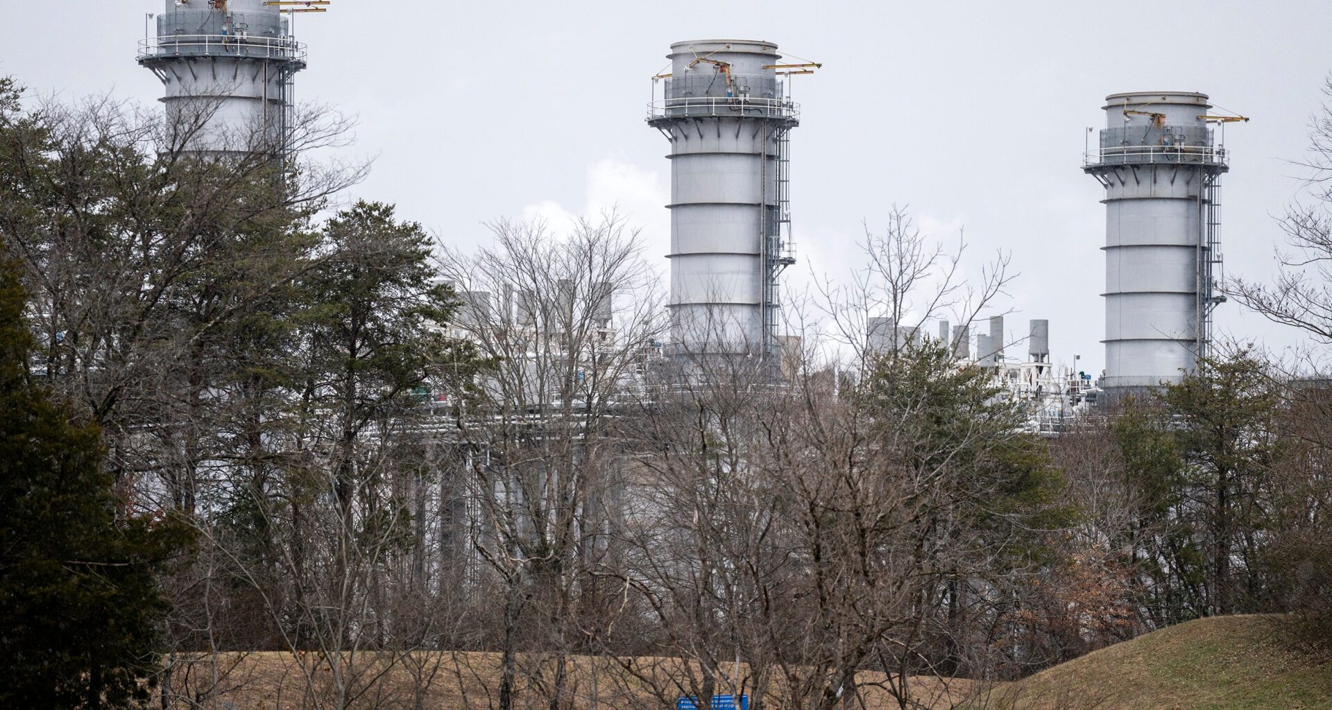 TVA nuclear outages at all three plants raise fossil fuel power use