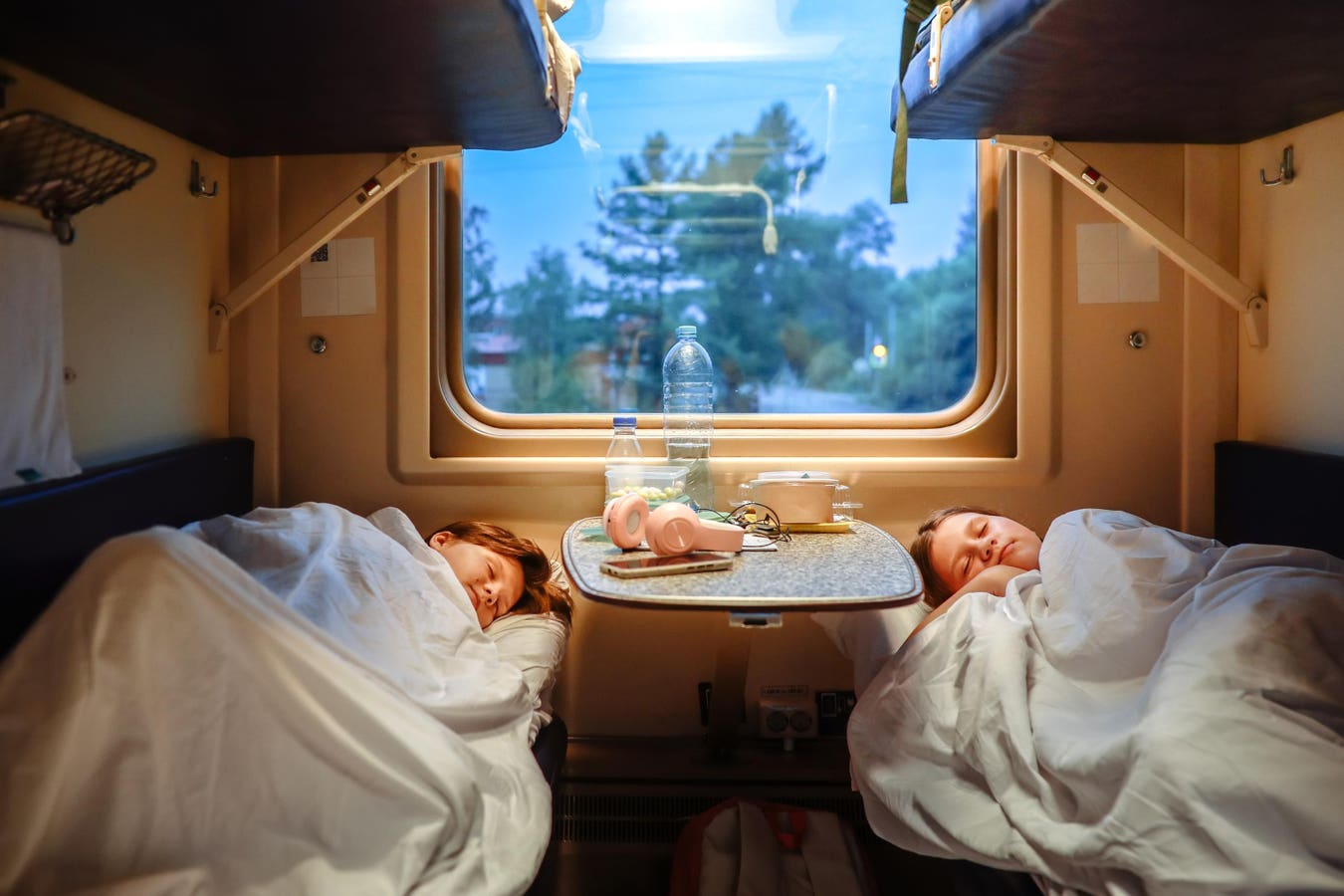 Health Expert’s Tips That Will Help You Sleep Better On A Night Train