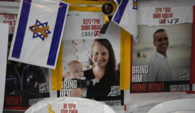 Israel: Obduksjon av gisselet Shiri Bibas og barna hennes viser ikke tegn til skader fra bombeangrep