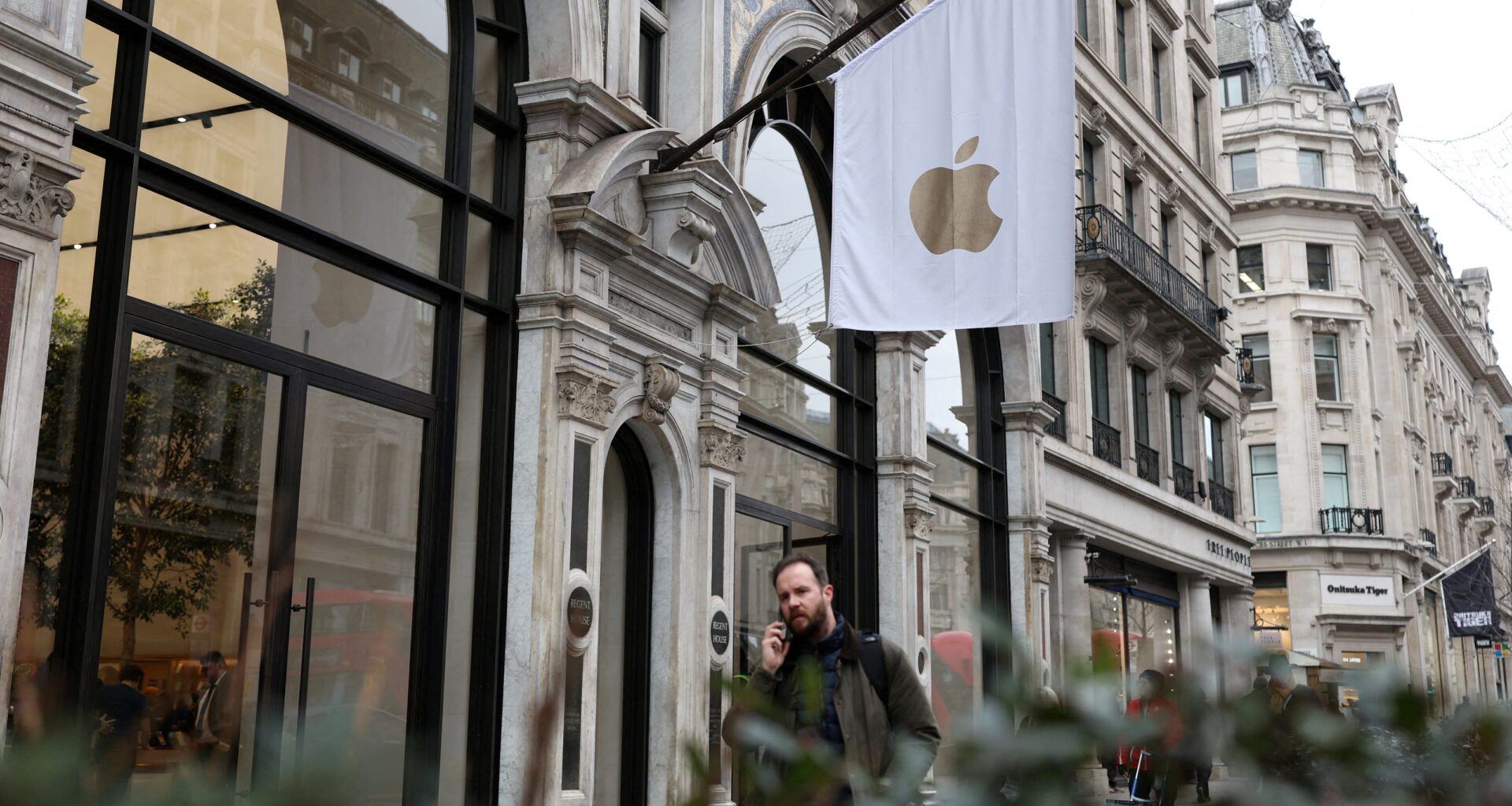 Apple discontinues advanced encryption for UK users