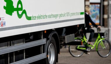 Amsterdam start proef met elektrische voertuigen in uitstootvrije zones