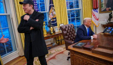 Elon Musk Gives Federal Workers New Deadline To Justify Jobs: DOGE Updates